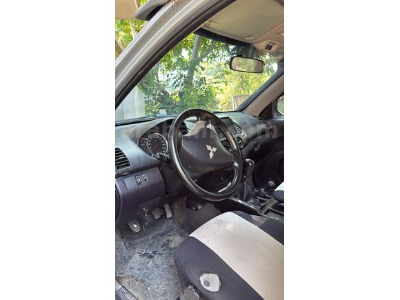 Sahibinden Mitsubishi L 200 4x4 Invite 2014 Model  171.000 km Gri