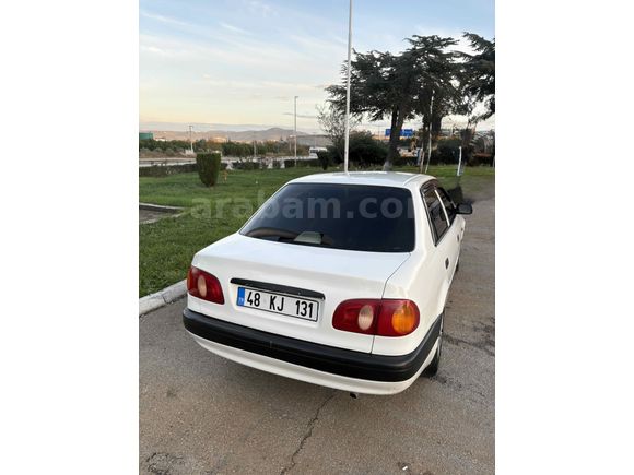 Sahibinden Toyota Corolla 1.3 Terra 2000 Model  347.000 km Beyaz
