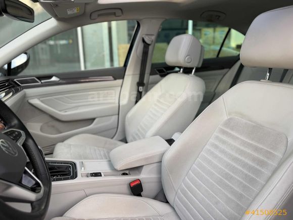AK-CAR'dan 2021 PASSAT ELEGANCE-CAM TAVAN-G.GÖRÜŞ-ÇİFT NAVİ