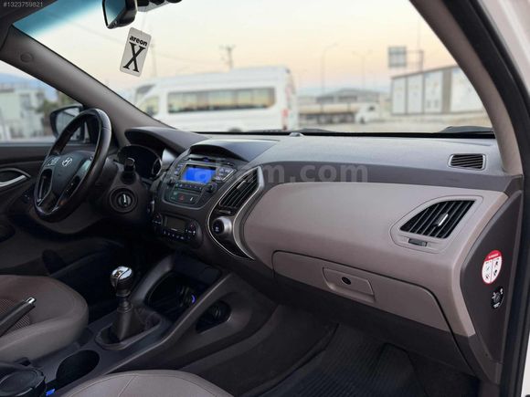 2014 MODEL BOYASIZ ORJINAL 100 BİN KM'DE İLK SAHİBİNDEN İX35