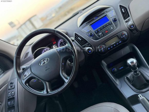 2014 MODEL BOYASIZ ORJINAL 100 BİN KM'DE İLK SAHİBİNDEN İX35