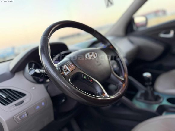 2014 MODEL BOYASIZ ORJINAL 100 BİN KM'DE İLK SAHİBİNDEN İX35