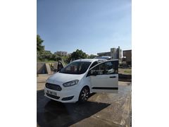 Memurdan Temiz Ford Tourneo Courier 1.5 TDCi Delux 2017 Model