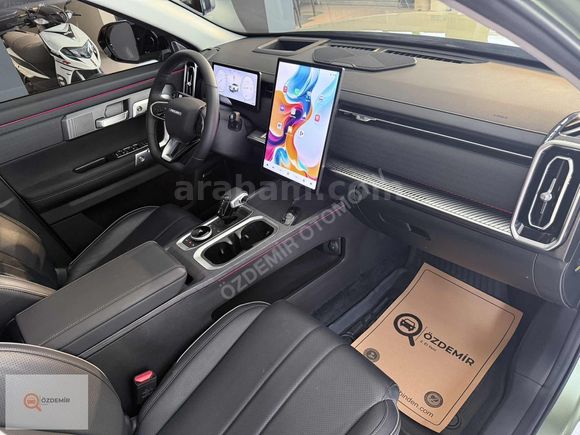ÖZDEMİR''2025 JAECOO J7 EVOLVE 4X4 AWD 1.6 DCT 22000 KM ORJİNAL