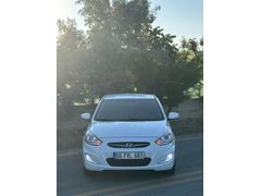 Sahibinden Hyundai Accent Blue 1.4 CVVT Mode Plus 2014 Model  162.000 km Beyaz