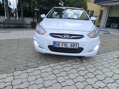 Sahibinden Hyundai Accent Blue 1.4 CVVT Mode Plus 2014 Model  162.000 km Beyaz