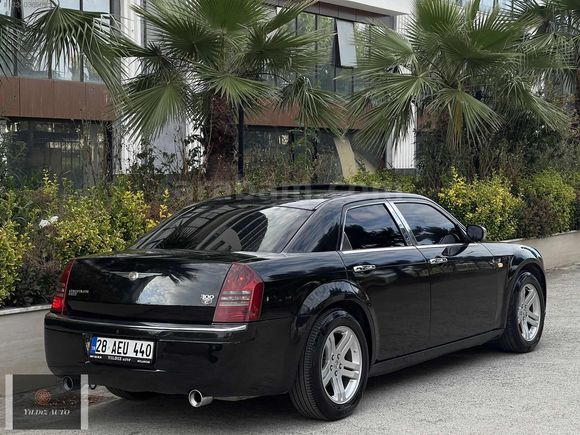 YILDIZ'DAN 2006 CHRYSLER 300C-3.0 CRD V6 - HEYBETLİ KASA