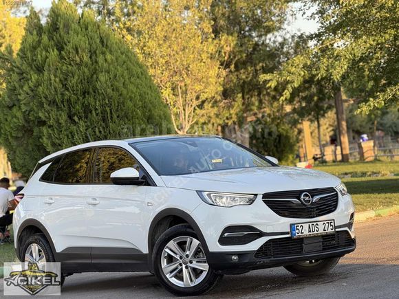 AÇIKEL AUTO CENTER-CAM TAVAN-OTOMATİK-ENJOY-63.000KM