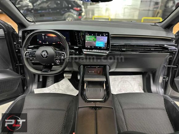 POLAT'TAN 2024 RENAULT AUSTRAL 1.3 HYBRİD TECHNO ESPRİT ALPİNE