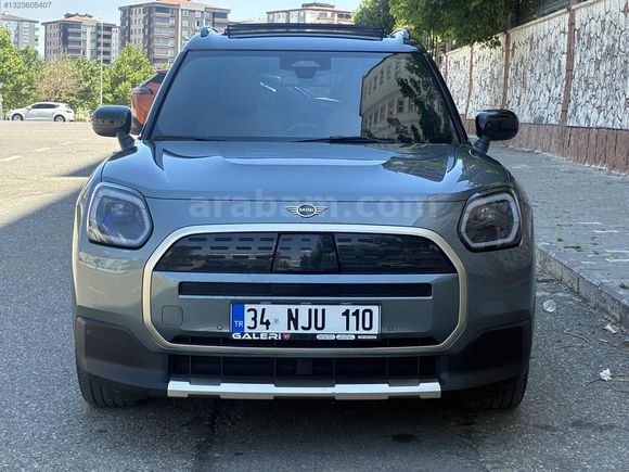 YSF PLAZA'DAN 2025 MODEL ORİJİNAL COUNTRYMAN E