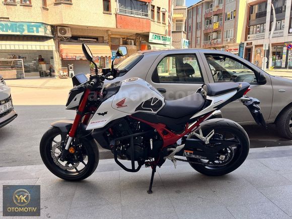 2024-HONDA-CB-750-HORNET-SAKARYADA