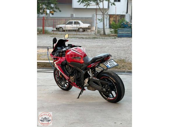 2020 MODEL HONDA CBR 560R YAŞINA GÖRE DİRİ