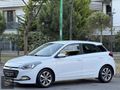 HYUNDAİ İ20 OTOMATİK DÜŞÜK KM EMSALSİZ TEMİZLİKTE