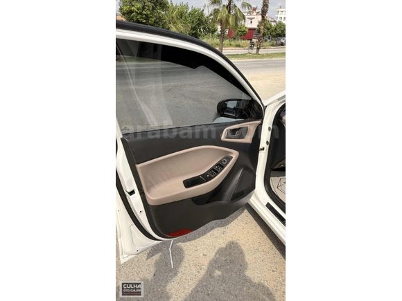 Temiz Bakımlı Sanrooflu Otomatik