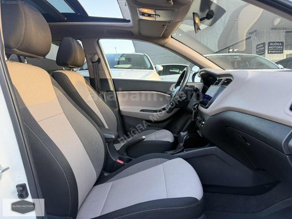 2017 Model Hyundai İ20 1.4 MPI Style Cam Tavan ' Geri Görüş