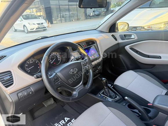 2017 Model Hyundai İ20 1.4 MPI Style Cam Tavan ' Geri Görüş