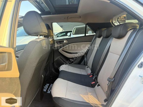 2017 Model Hyundai İ20 1.4 MPI Style Cam Tavan ' Geri Görüş
