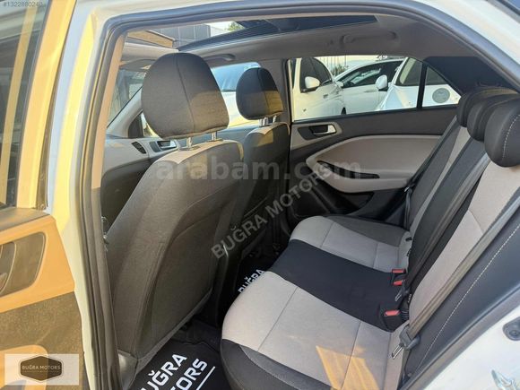 2017 Model Hyundai İ20 1.4 MPI Style Cam Tavan ' Geri Görüş