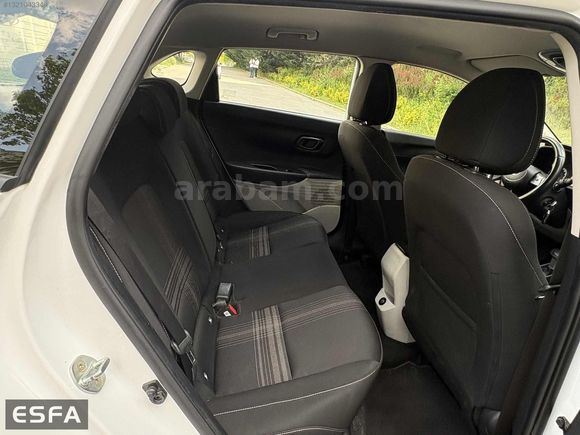 ESFA AUTO'DAN 2023 İ20 STYLE HATASIZ BOYASIZ SERVİS BAKIMLI