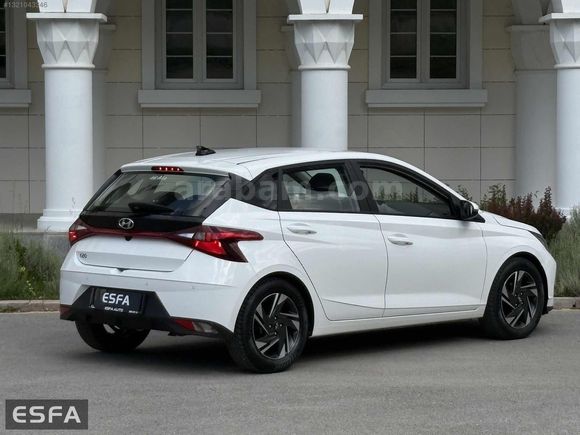 ESFA AUTO'DAN 2023 İ20 STYLE HATASIZ BOYASIZ SERVİS BAKIMLI