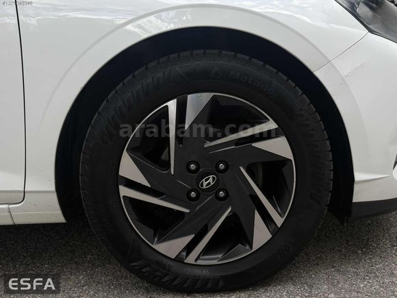 ESFA AUTO'DAN 2023 İ20 STYLE HATASIZ BOYASIZ SERVİS BAKIMLI