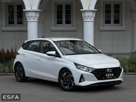 ESFA AUTO'DAN 2023 İ20 STYLE HATASIZ BOYASIZ SERVİS BAKIMLI