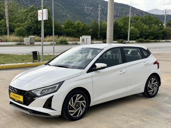 YİĞİT MOTORS'TAN 2023 İ-20 STYLE HATASIZ MAKYAJLI 38.000 KM
