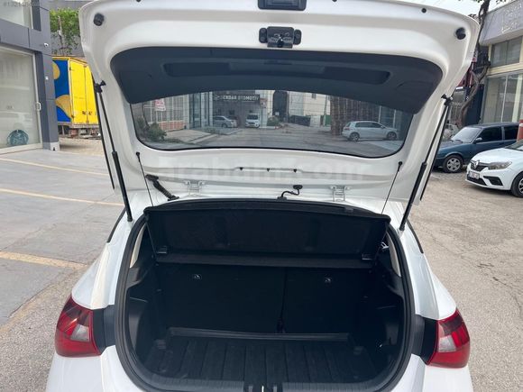 2023 MODEL İ 20 HYUNDAİ STYLE