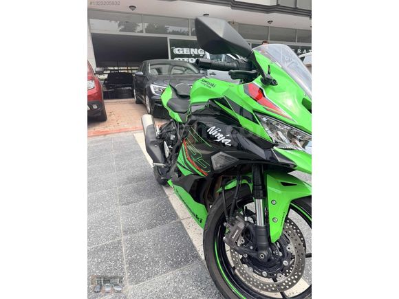 Galeriden Kawasaki Ninja ZX-4RR 2024 Model Balıkesir 8.900 km