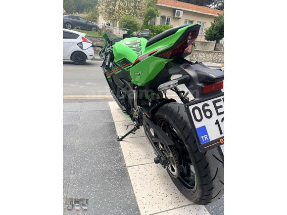 Galeriden Kawasaki Ninja ZX-4RR 2024 Model Balıkesir 8.900 km
