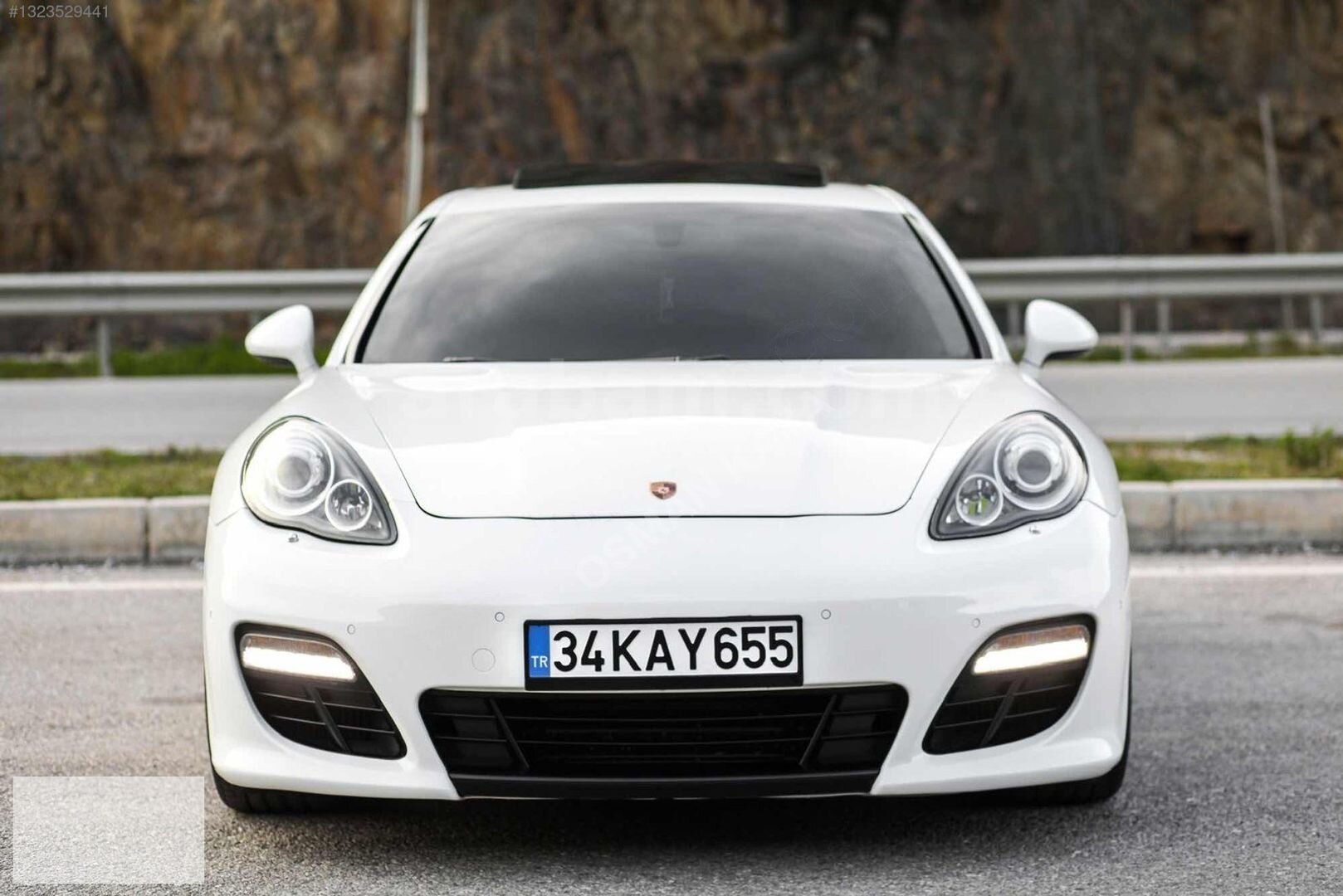 Galeriden Porsche Panamera Diesel 2012 Model Çorum 180.000 km Beyaz 2