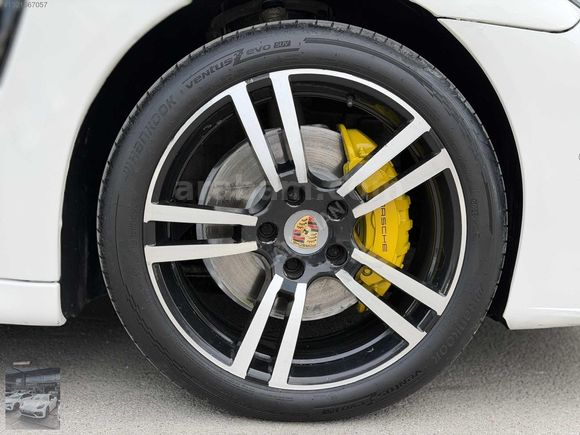LANSMAN'dan 2011 PORSCHE PANAMERA 3.6 V6 300 HP