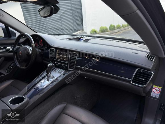 PANAMERA DİESEL MAKYAJLI BAYİİ SOĞUTMA BOSE ÇİFT MERCEK 300HP