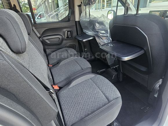 2026 MODEL 0 KM DE OPEL COMBO DİZEL OTOMATİK %20 KDV EMİNEVİM