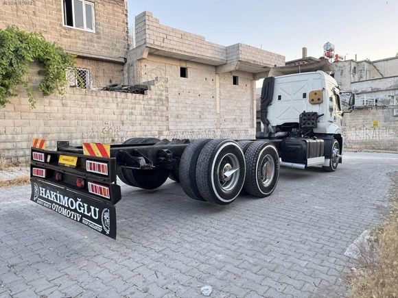 2005 MODEL KIRMA DİREKSİYONLU ŞASE CARGO