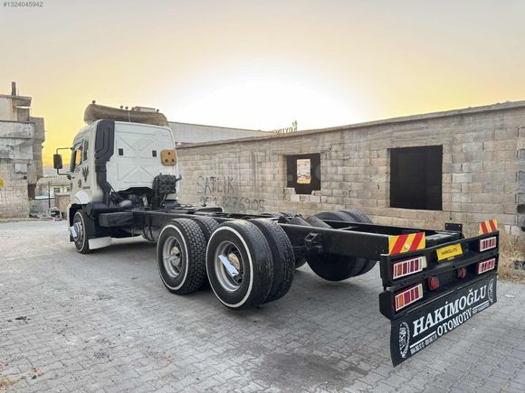 2005 MODEL KIRMA DİREKSİYONLU ŞASE CARGO