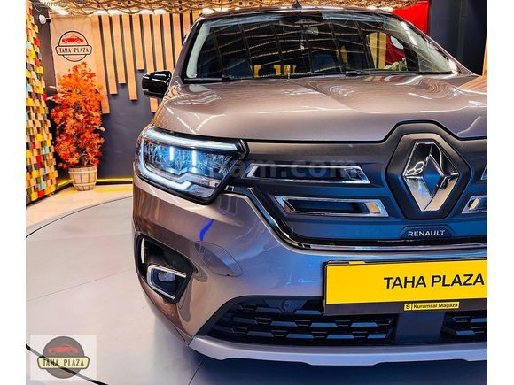 2023 Kangoo E-Tech Iconic KörNokta+Şerit Tkp+Kr.Kartı Sıfır Faiz