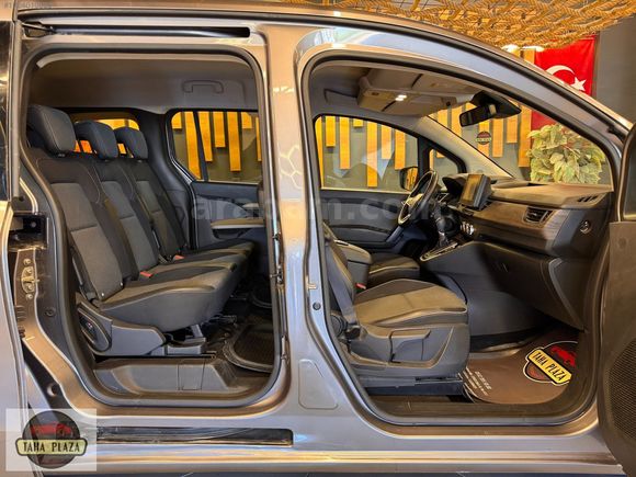 2023 Kangoo E-Tech Iconic KörNokta+Şerit Tkp+Kr.Kartı Sıfır Faiz