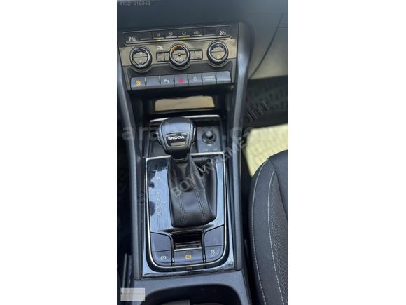 24 MODEL Karoq 1.5 TSİ ACT PREMİUM DSG CAM TAVAN