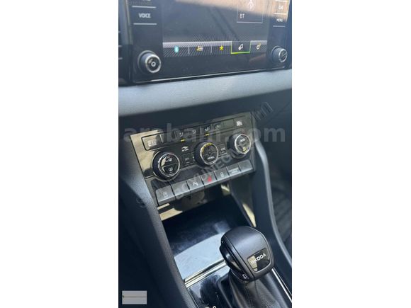 24 MODEL Karoq 1.5 TSİ ACT PREMİUM DSG CAM TAVAN