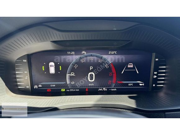 24 MODEL Karoq 1.5 TSİ ACT PREMİUM DSG CAM TAVAN