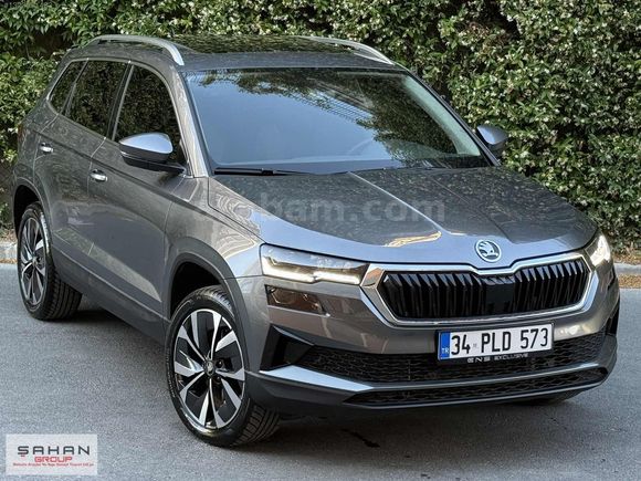 BOYASIZ 2025 SKODA KAROQ 1.5 TSI 150 ACT PRESTİGE 10.000 KM