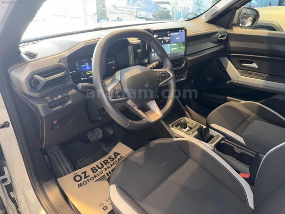 2024 MODEL 9.800 KM.DE HATASIZ RENAULT DUSTER ( K.K.12 TAKSİT )
