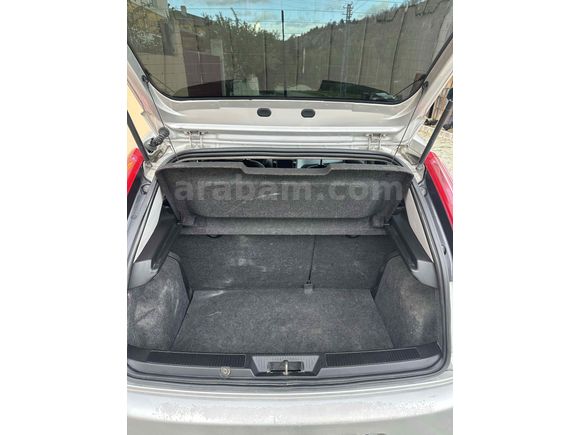 Acil ihtiyaçtan satılık Sahibinden Fiat Punto EVO 1.3 Multijet Active 2011 Model  muayene yeni  tüm ağır bakımları yeni 