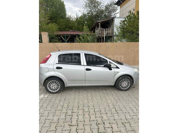 Acil ihtiyaçtan satılık Sahibinden Fiat Punto EVO 1.3 Multijet Active 2011 Model  muayene yeni  tüm ağır bakımları yeni 