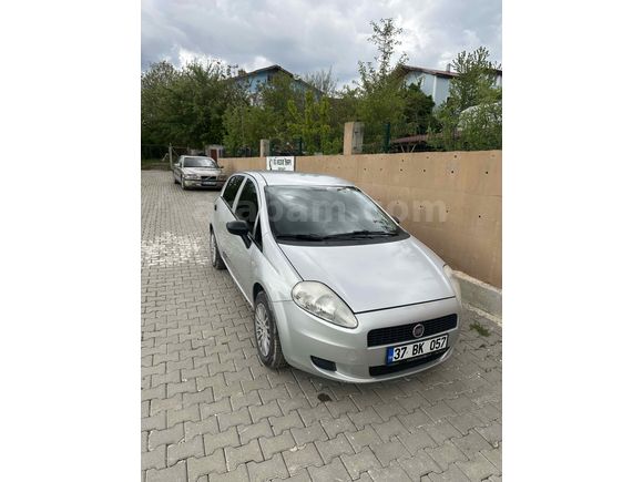 Acil ihtiyaçtan satılık Sahibinden Fiat Punto EVO 1.3 Multijet Active 2011 Model  muayene yeni  tüm ağır bakımları yeni 
