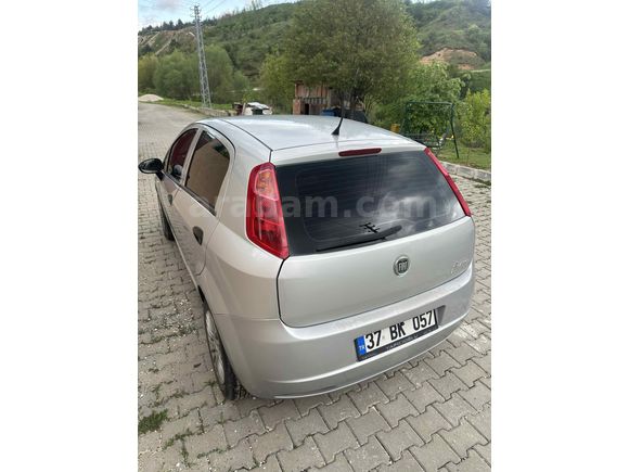 Acil ihtiyaçtan satılık Sahibinden Fiat Punto EVO 1.3 Multijet Active 2011 Model  muayene yeni  tüm ağır bakımları yeni 