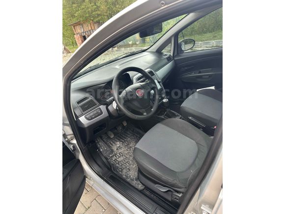 Acil ihtiyaçtan satılık Sahibinden Fiat Punto EVO 1.3 Multijet Active 2011 Model  muayene yeni  tüm ağır bakımları yeni 