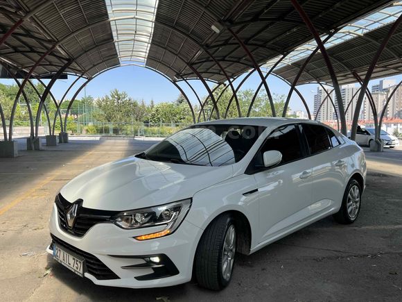 Sahibinden Renault Megane 1.3 TCe Joy 2021 Model 