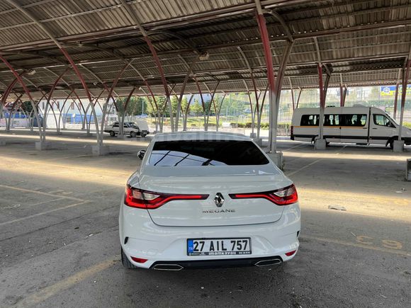 Sahibinden Renault Megane 1.3 TCe Joy 2021 Model 